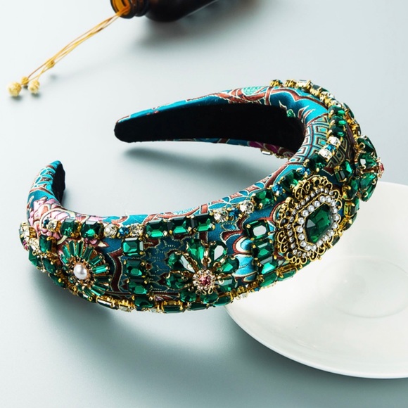 New Pink Handmade Embroidery Glamorous Beads, Gems and Pearls Quality Headband - Picture 3 of 6